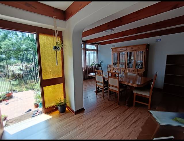 3 BEDROOM HOUSE FOR SALE IN SOUTH CREST